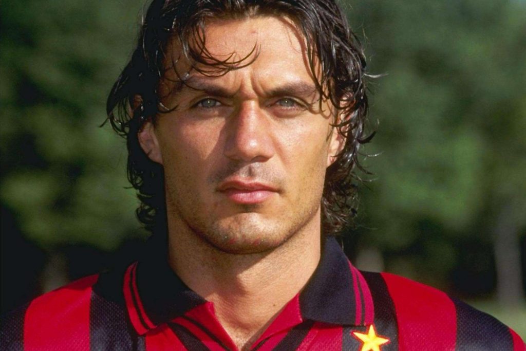 Cầu thủ vô địch C1 nhiều nhất: Paolo Maldini